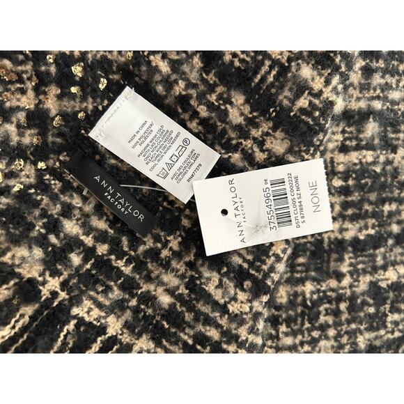 Ann Taylor Shawl Black Gold Metallic OS Heavy Knit Warm Winter Accessory Cozy - Picture 4 of 7